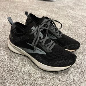 Brooks Levitate 4